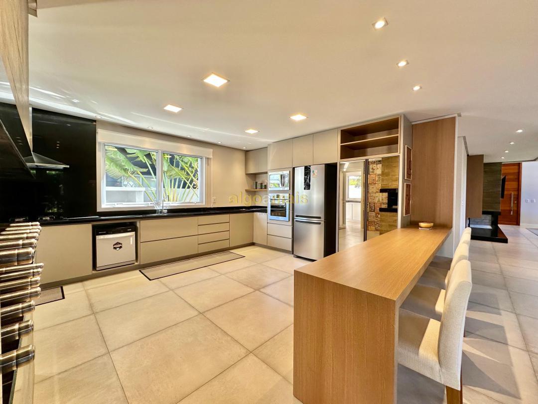 Casa à venda com 5 quartos, 435m² - Foto 7