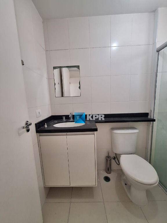 Apartamento para alugar com 2 quartos, 75m² - Foto 22