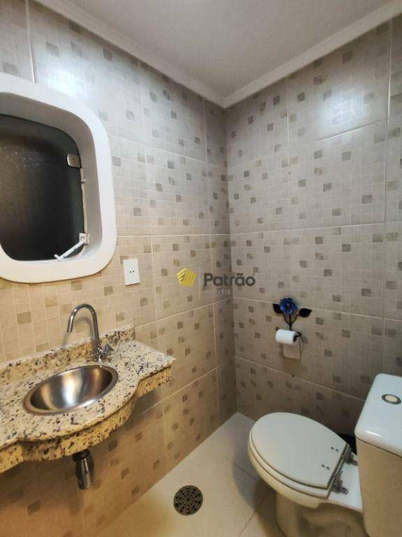 Apartamento para alugar com 3 quartos, 140m² - Foto 4