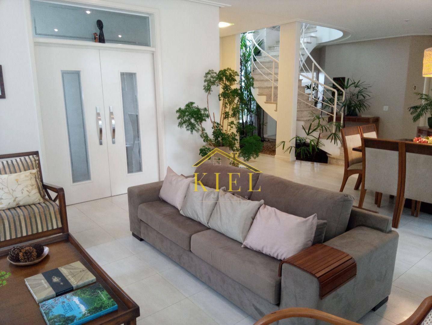 Casa para alugar com 4 quartos, 489m² - Foto 12