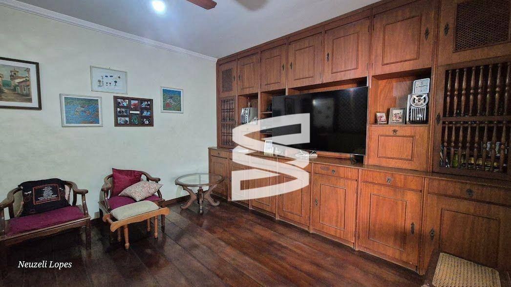 Casa à venda com 3 quartos, 349m² - Foto 11