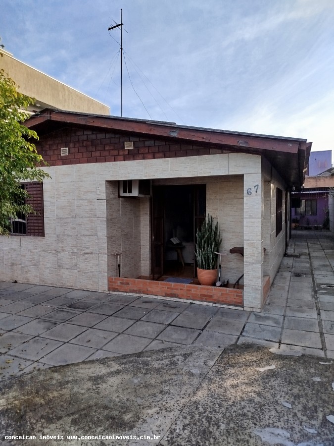Casa à venda com 3 quartos, 77m² - Foto 2