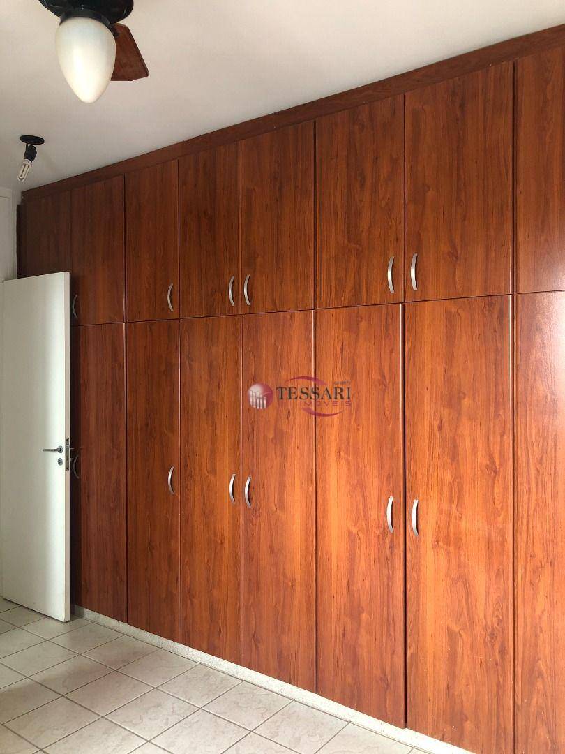 Apartamento para alugar com 3 quartos, 90m² - Foto 9