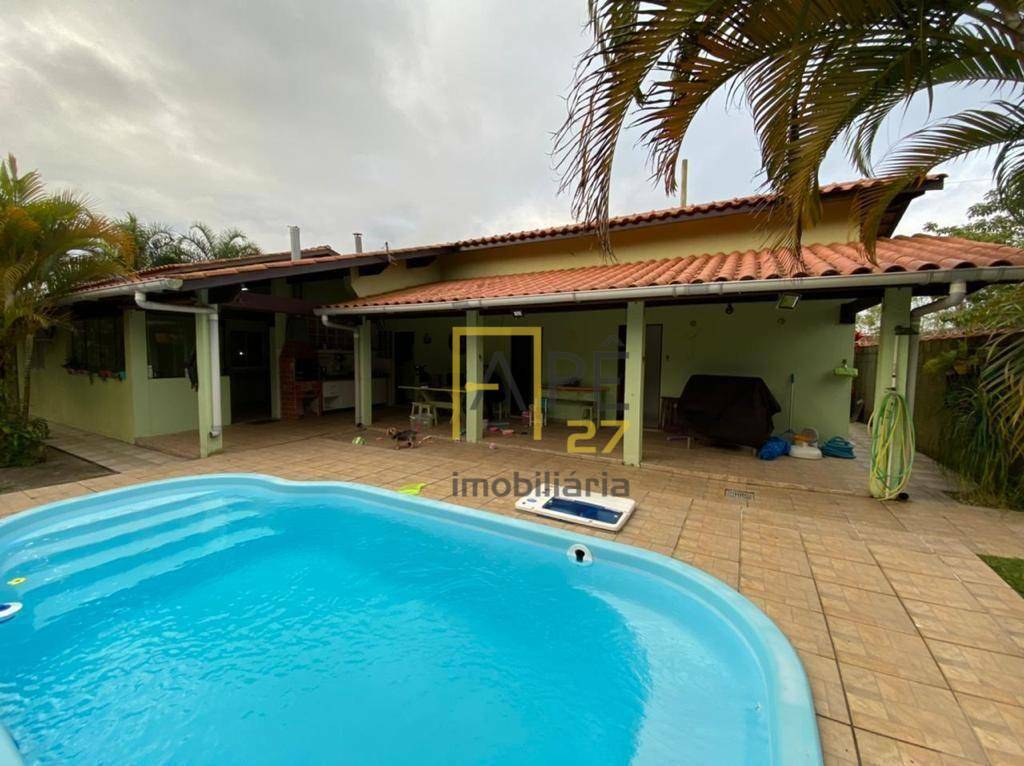 Casa à venda e aluguel com 4 quartos, 200m² - Foto 3