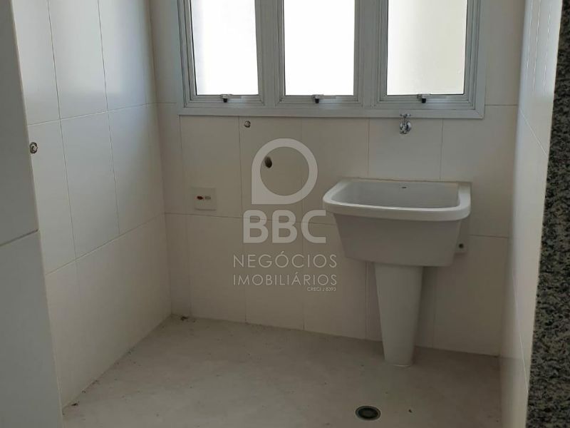 Apartamento para alugar com 3 quartos, 155m² - Foto 7