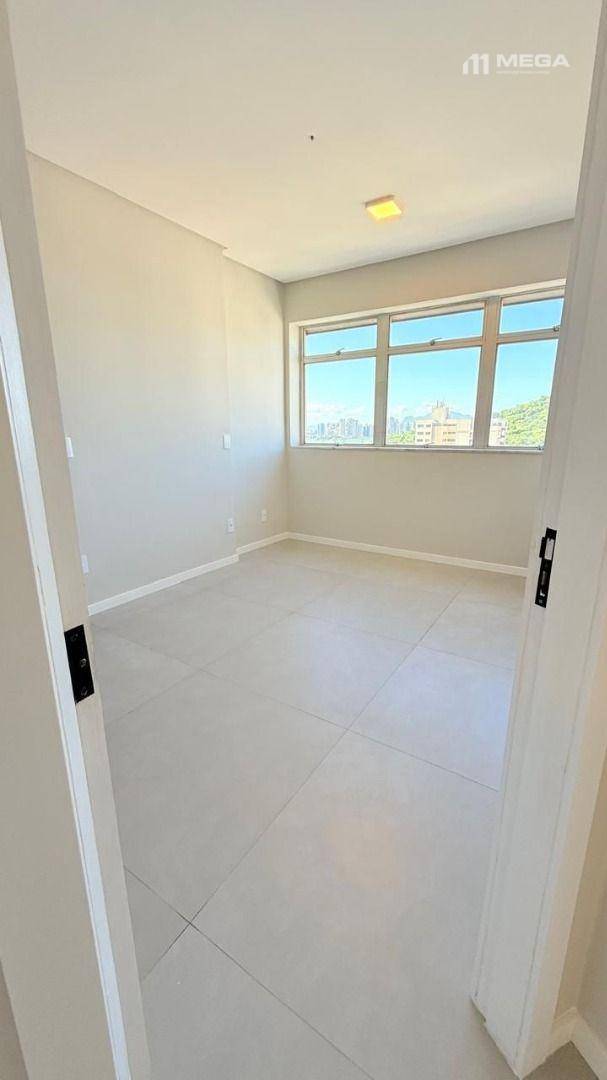 Apartamento à venda com 3 quartos, 140m² - Foto 26