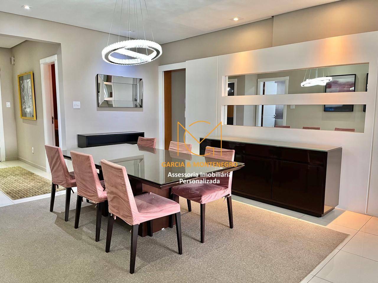 Apartamento para alugar com 3 quartos, 232m² - Foto 2
