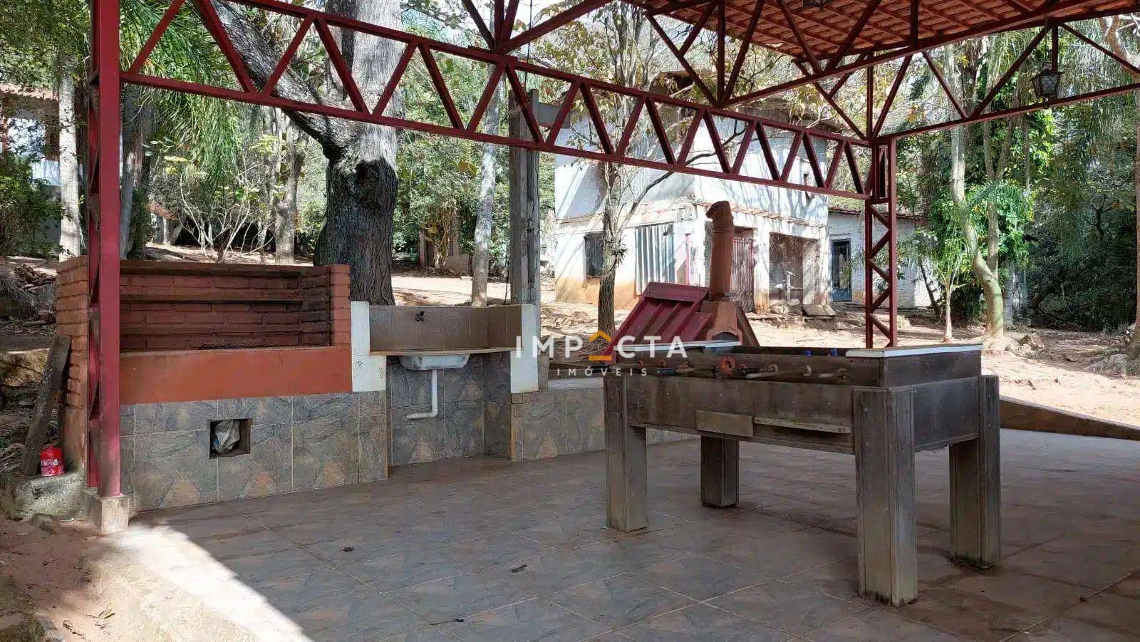 Chácara à venda com 3 quartos, 200m² - Foto 10