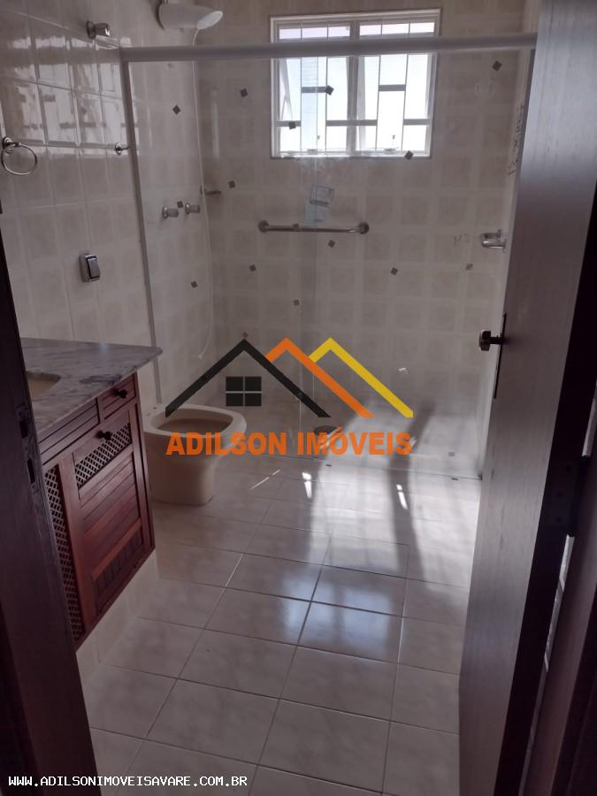 Casa para alugar com 5 quartos, 300m² - Foto 17