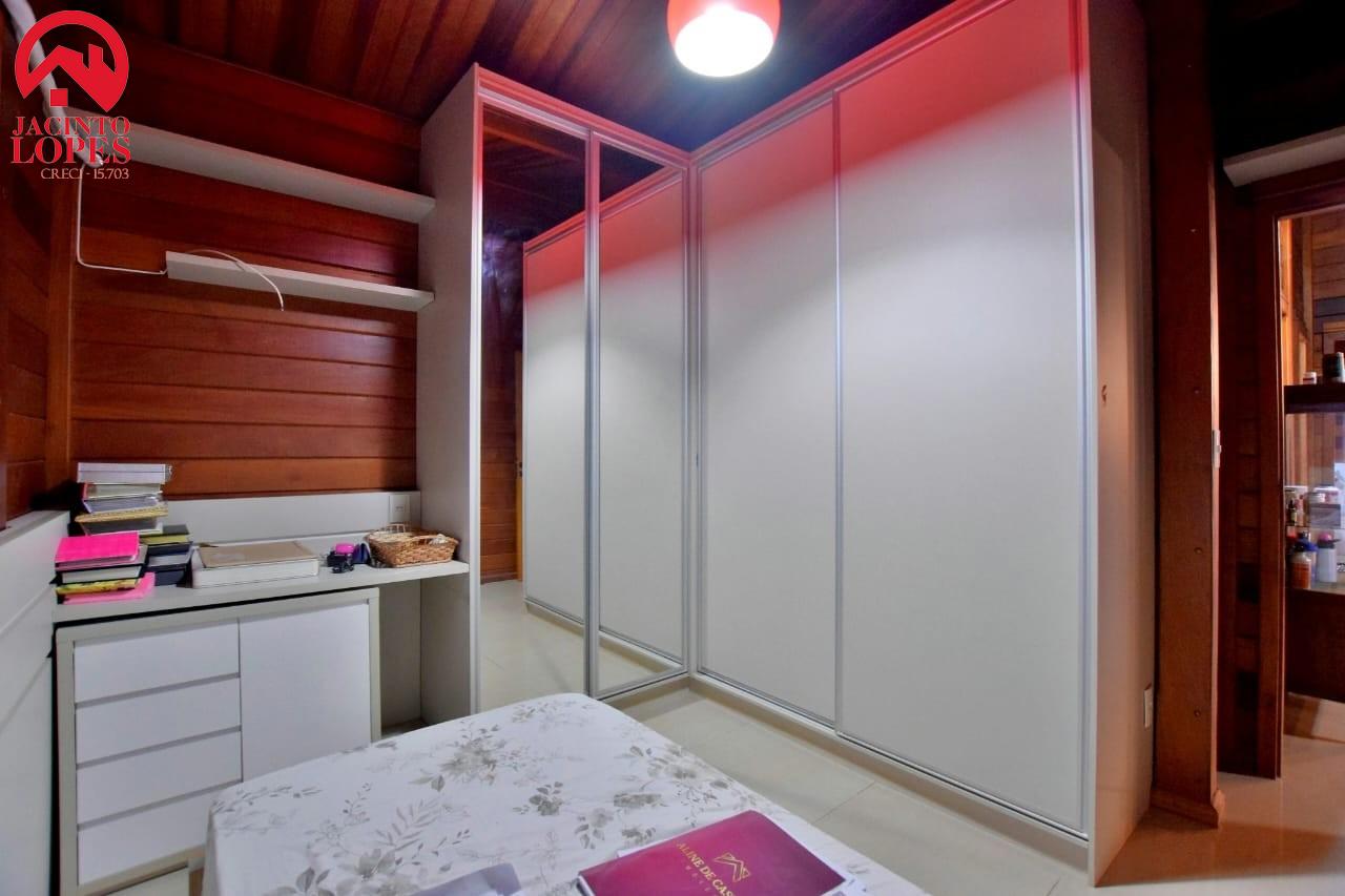 Casa de Condomínio à venda com 3 quartos, 300m² - Foto 31