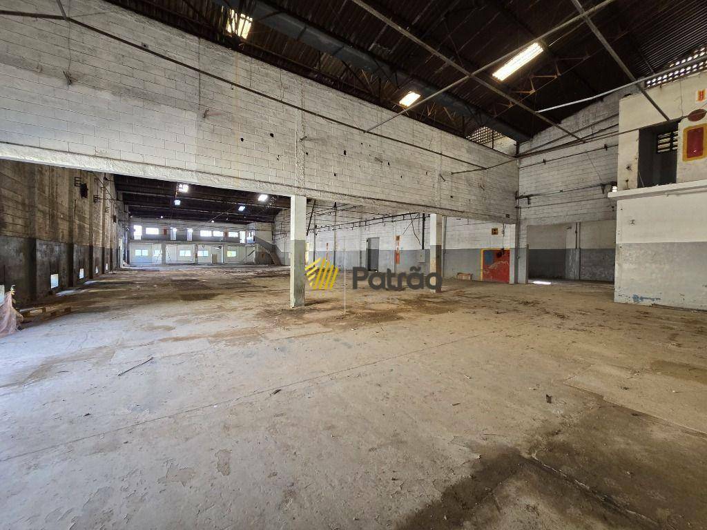 Depósito-Galpão-Armazém para alugar, 2200m² - Foto 1