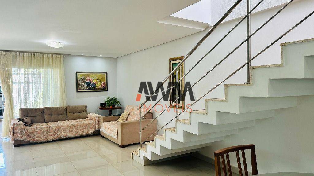 Sobrado à venda com 3 quartos, 240m² - Foto 2