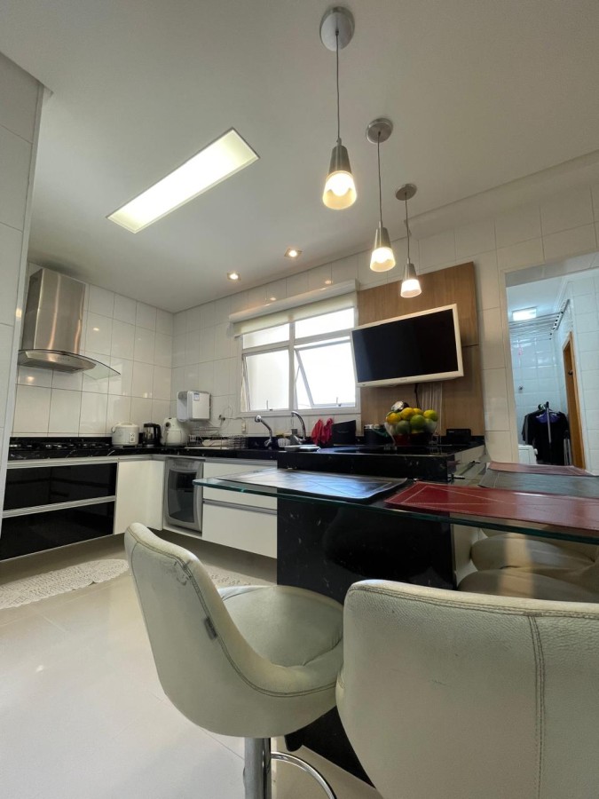 Apartamento à venda com 3 quartos, 176m² - Foto 28