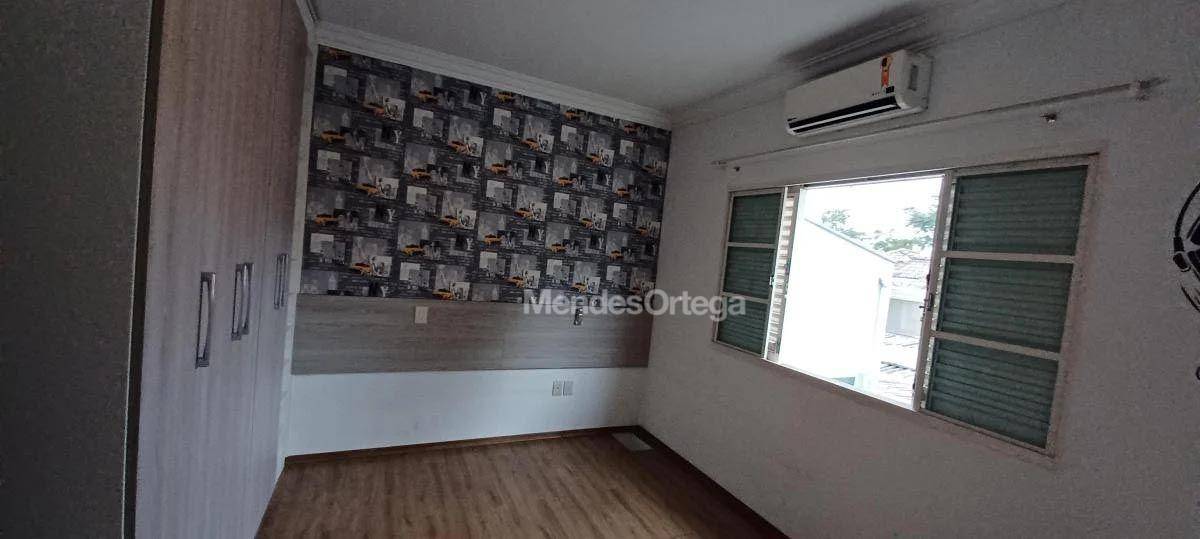 Casa de Condomínio à venda com 4 quartos, 330m² - Foto 10