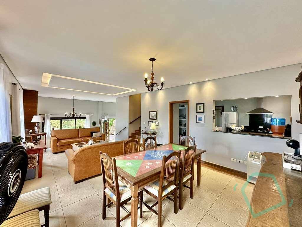 Casa de Condomínio à venda com 3 quartos, 330m² - Foto 13