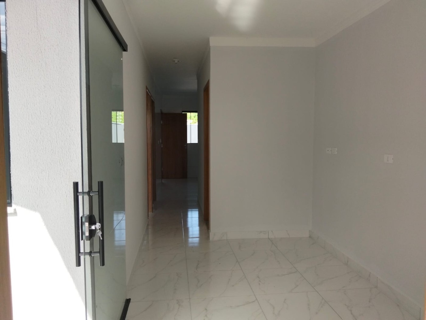 Casa à venda com 3 quartos, 69m² - Foto 2
