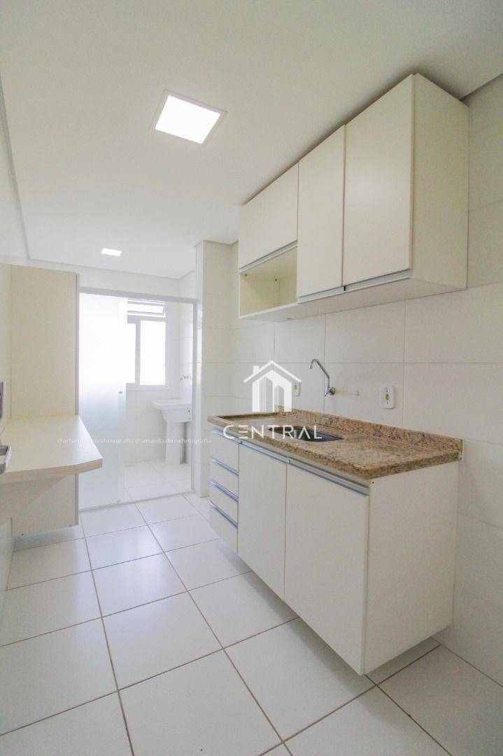 Apartamento à venda com 2 quartos, 64m² - Foto 35