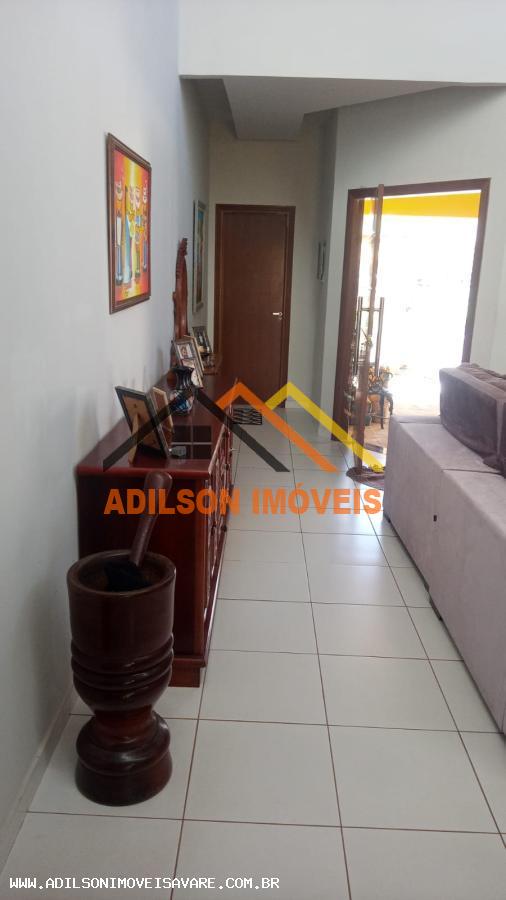 Casa à venda com 2 quartos, 245m² - Foto 4