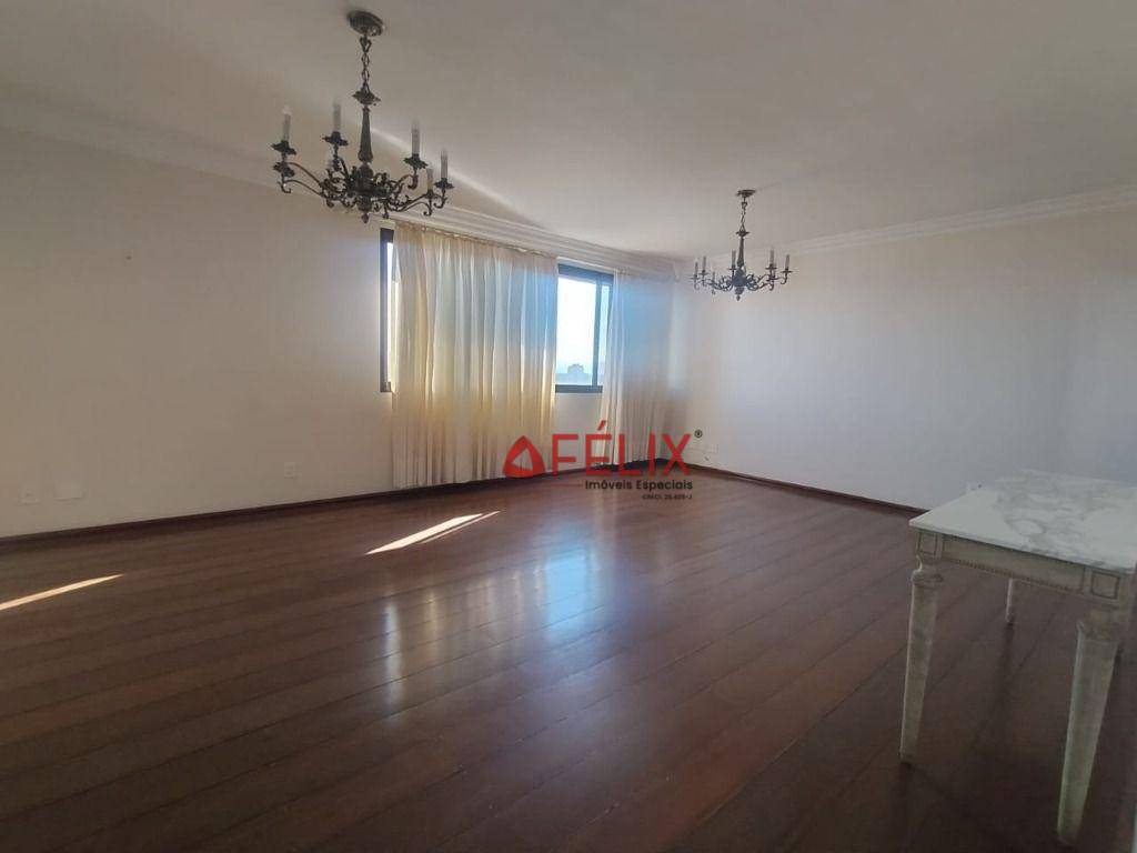 Apartamento para alugar com 4 quartos, 256m² - Foto 2