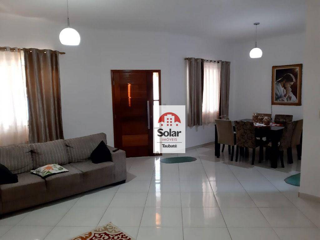 Casa à venda com 3 quartos, 200m² - Foto 1