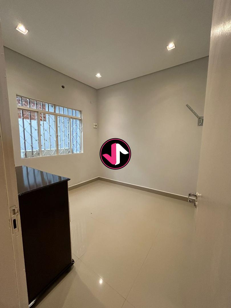 Casa à venda com 3 quartos, 210m² - Foto 18