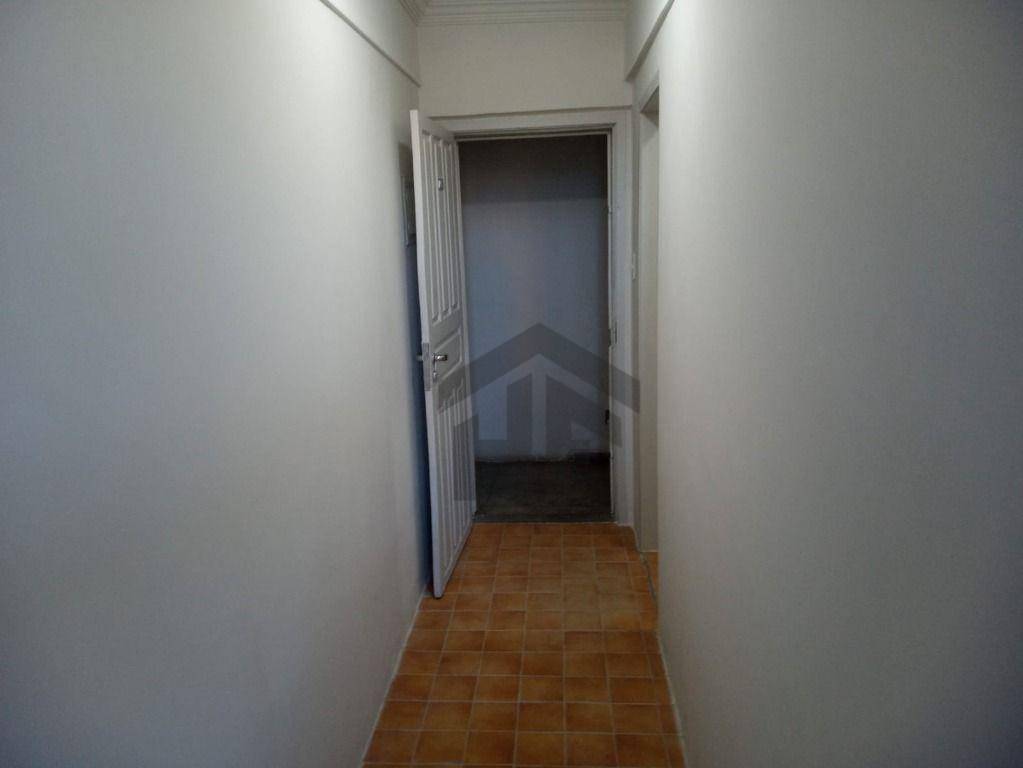 Apartamento à venda com 1 quarto, 32m² - Foto 13