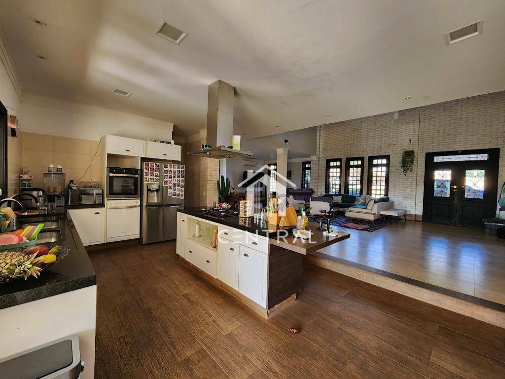 Casa de Condomínio à venda e aluguel com 6 quartos, 450m² - Foto 32