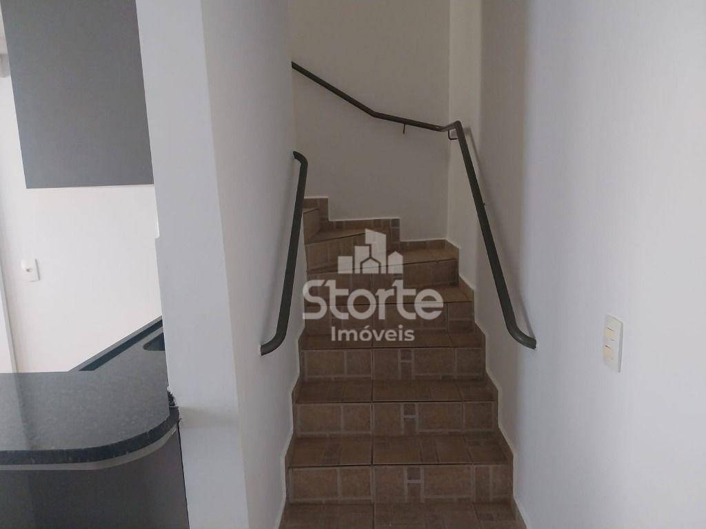 Sobrado para alugar com 2 quartos, 60m² - Foto 4