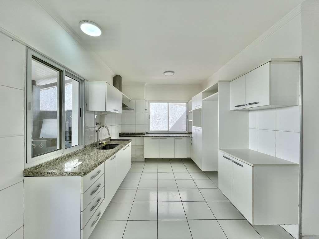 Sobrado à venda com 4 quartos, 311m² - Foto 11