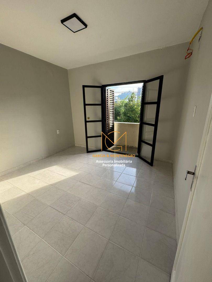 Apartamento para alugar com 3 quartos, 107m² - Foto 10