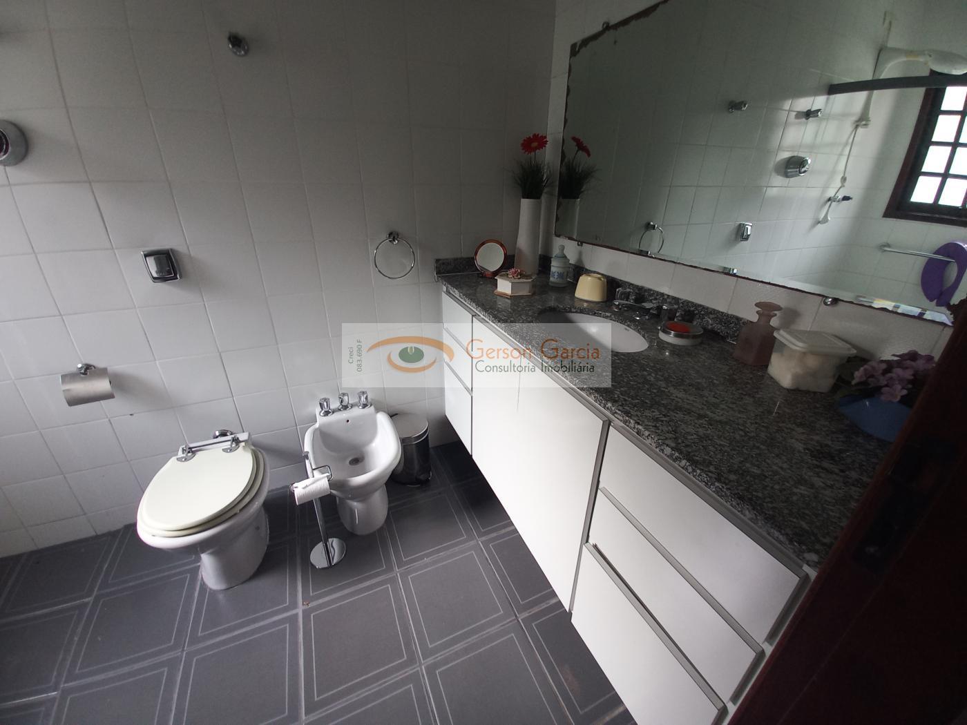 Casa de Condomínio para alugar com 3 quartos, 370m² - Foto 11
