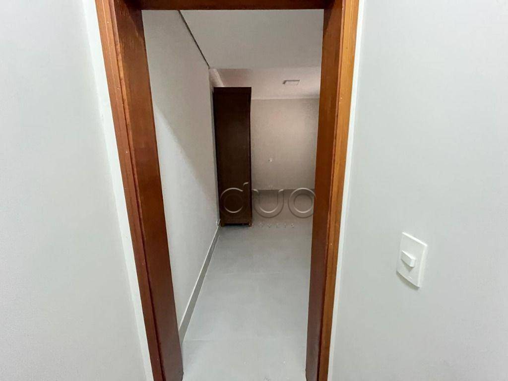 Casa à venda com 4 quartos, 200m² - Foto 35