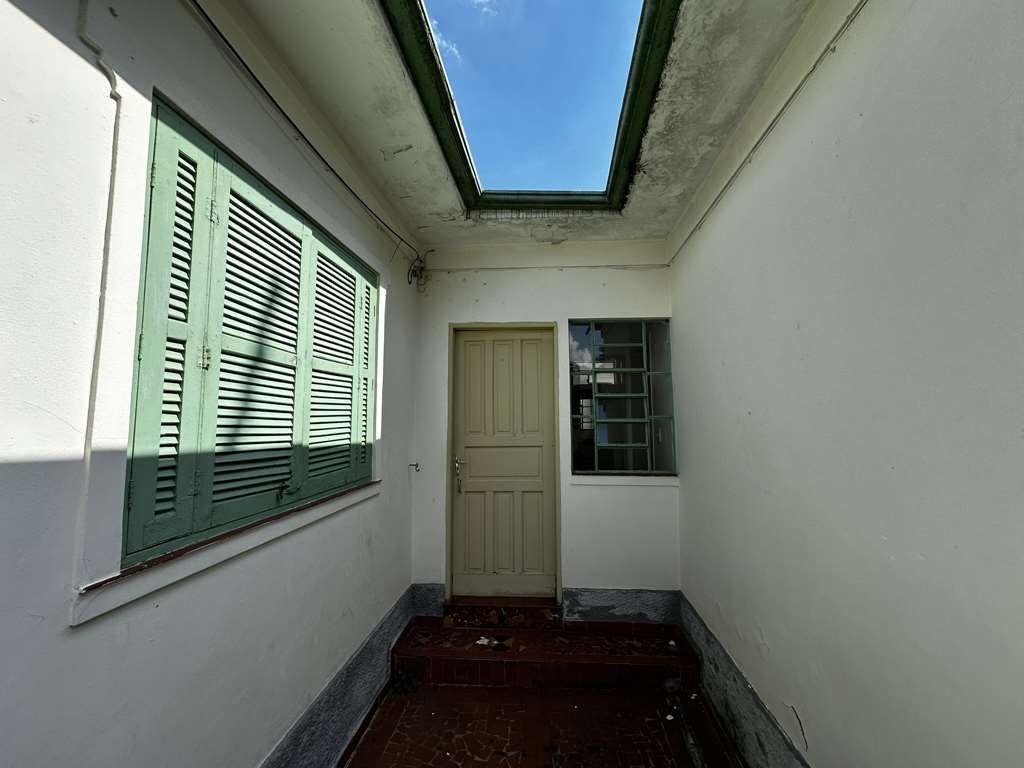 Casa à venda com 2 quartos, 320m² - Foto 18