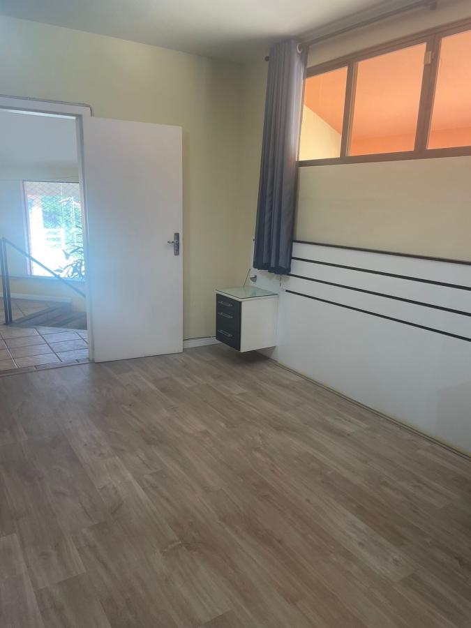 Casa de Condomínio para alugar com 4 quartos, 450m² - Foto 16