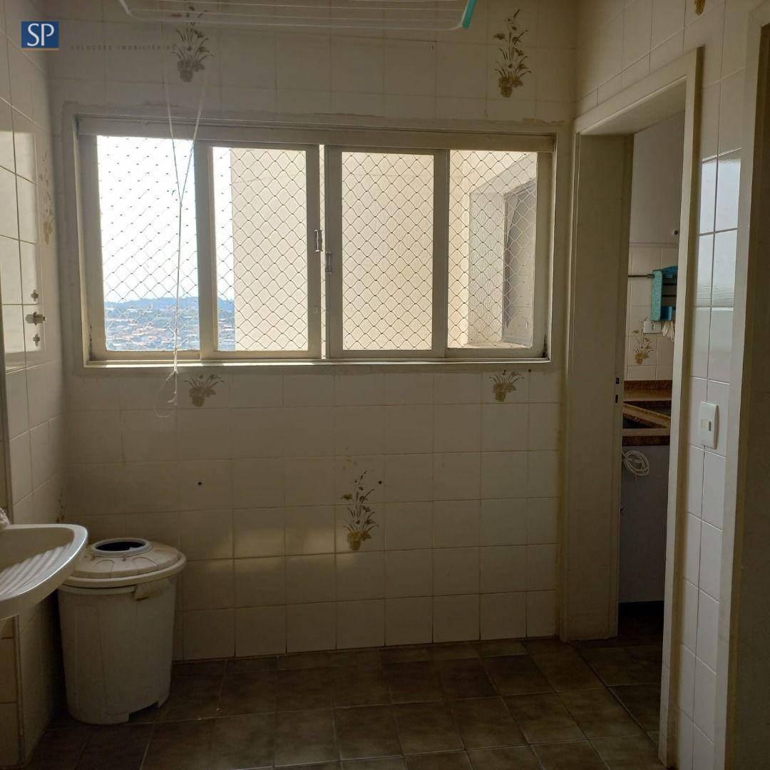 Apartamento para alugar com 3 quartos, 185m² - Foto 67