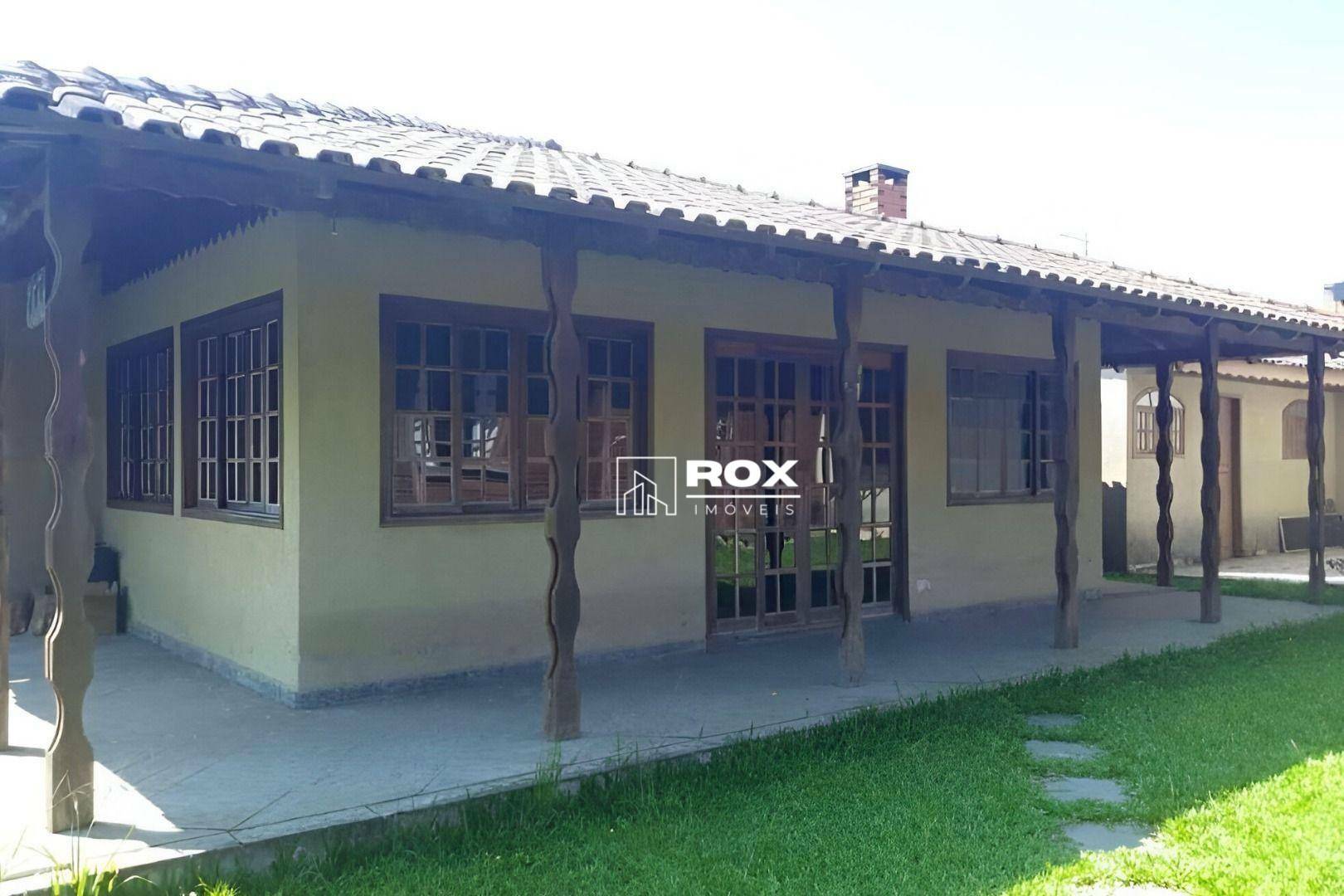 Casa à venda com 5 quartos, 257m² - Foto 4