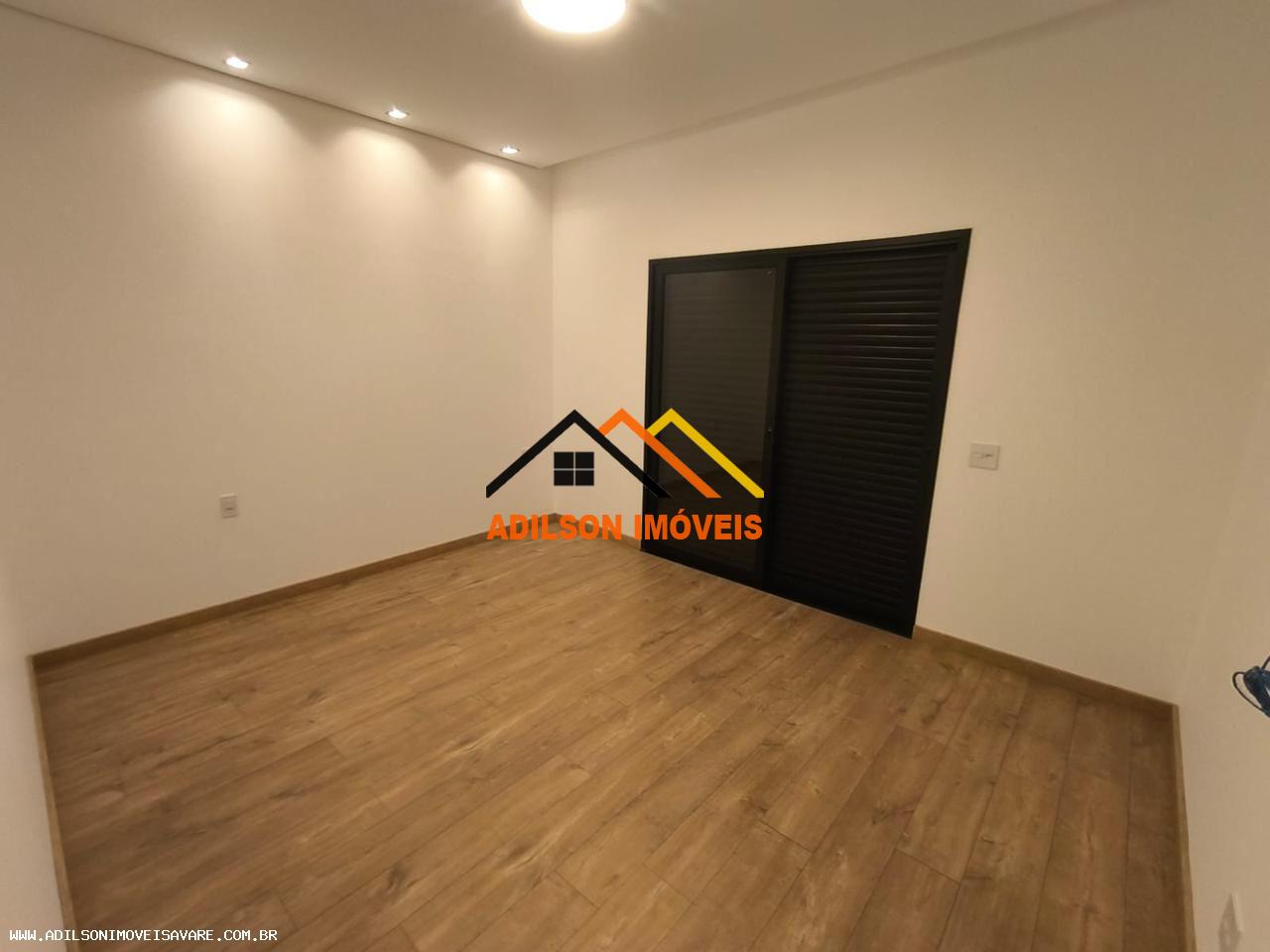 Casa à venda com 4 quartos, 286m² - Foto 16