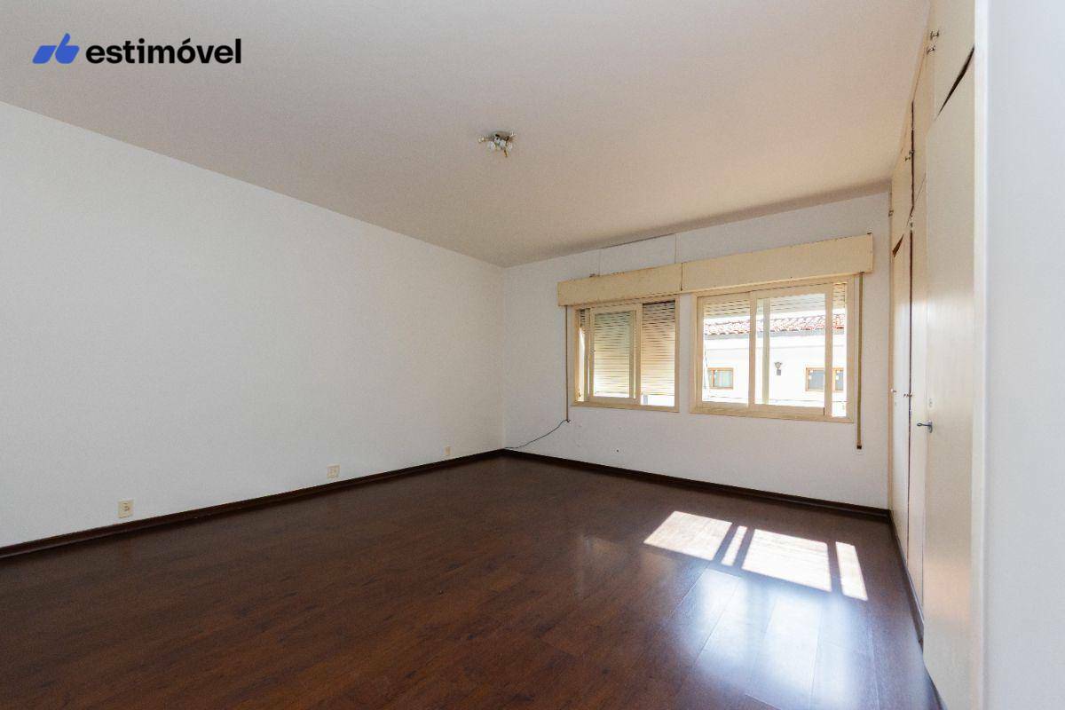 Casa à venda com 3 quartos, 384m² - Foto 2