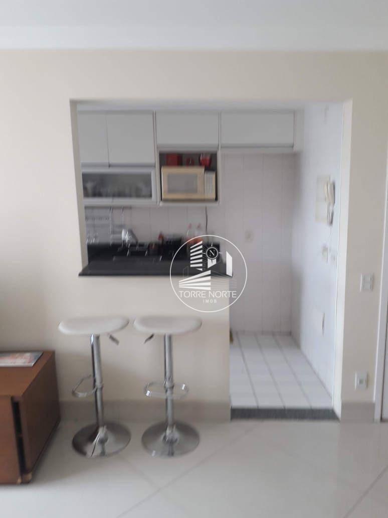 Apartamento para alugar com 3 quartos, 140m² - Foto 2