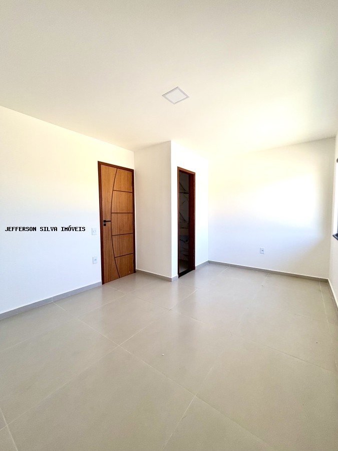 Casa à venda com 3 quartos, 82m² - Foto 17