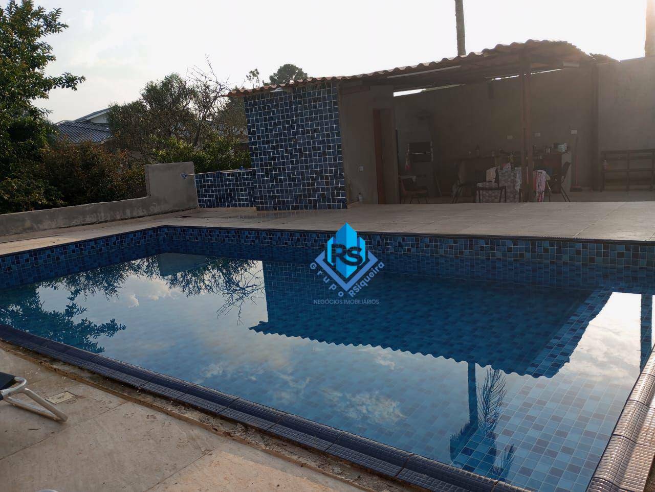 Chácara à venda com 4 quartos, 225m² - Foto 1
