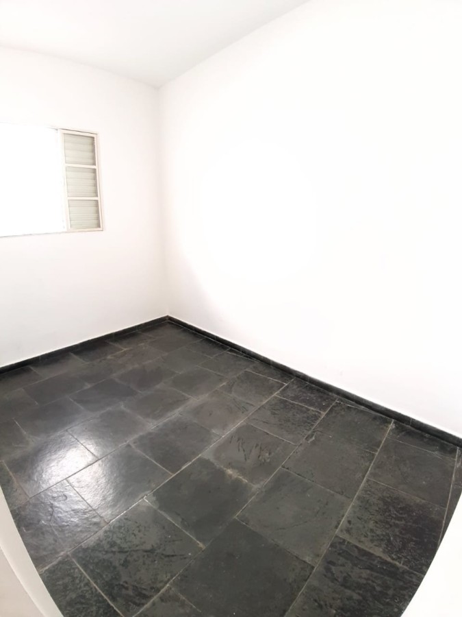 Casa à venda com 2 quartos, 105m² - Foto 4