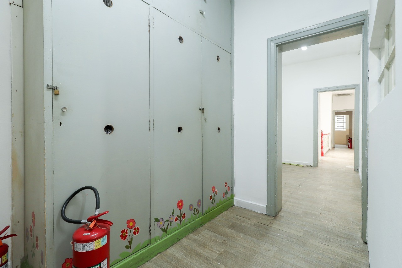 Casa à venda com 11 quartos, 250m² - Foto 19
