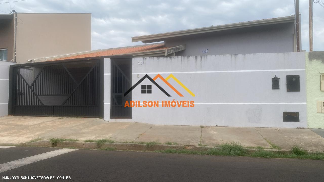 Casa à venda com 3 quartos, 160m² - Foto 1