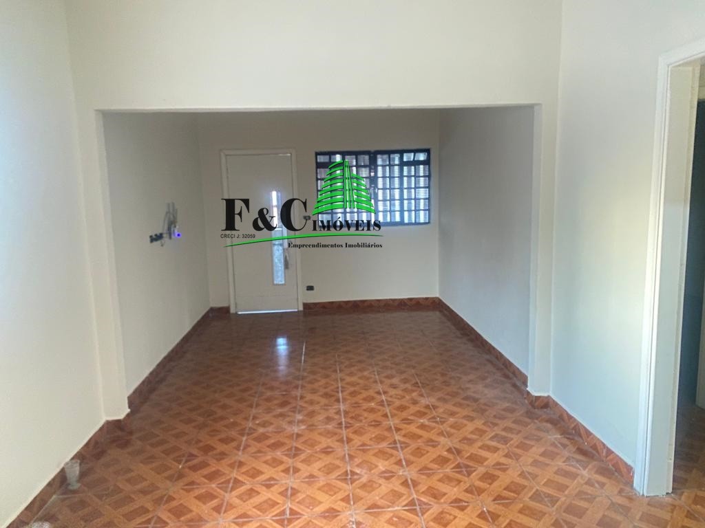 Casa à venda com 3 quartos, 162m² - Foto 1