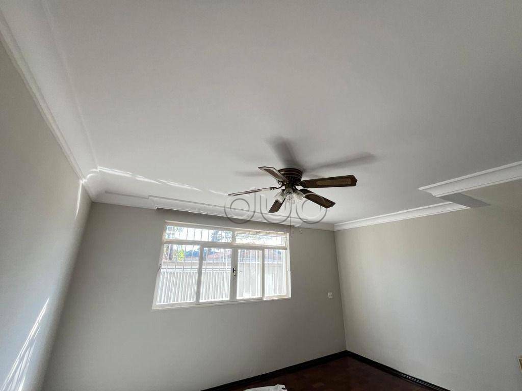 Casa à venda com 4 quartos, 200m² - Foto 11