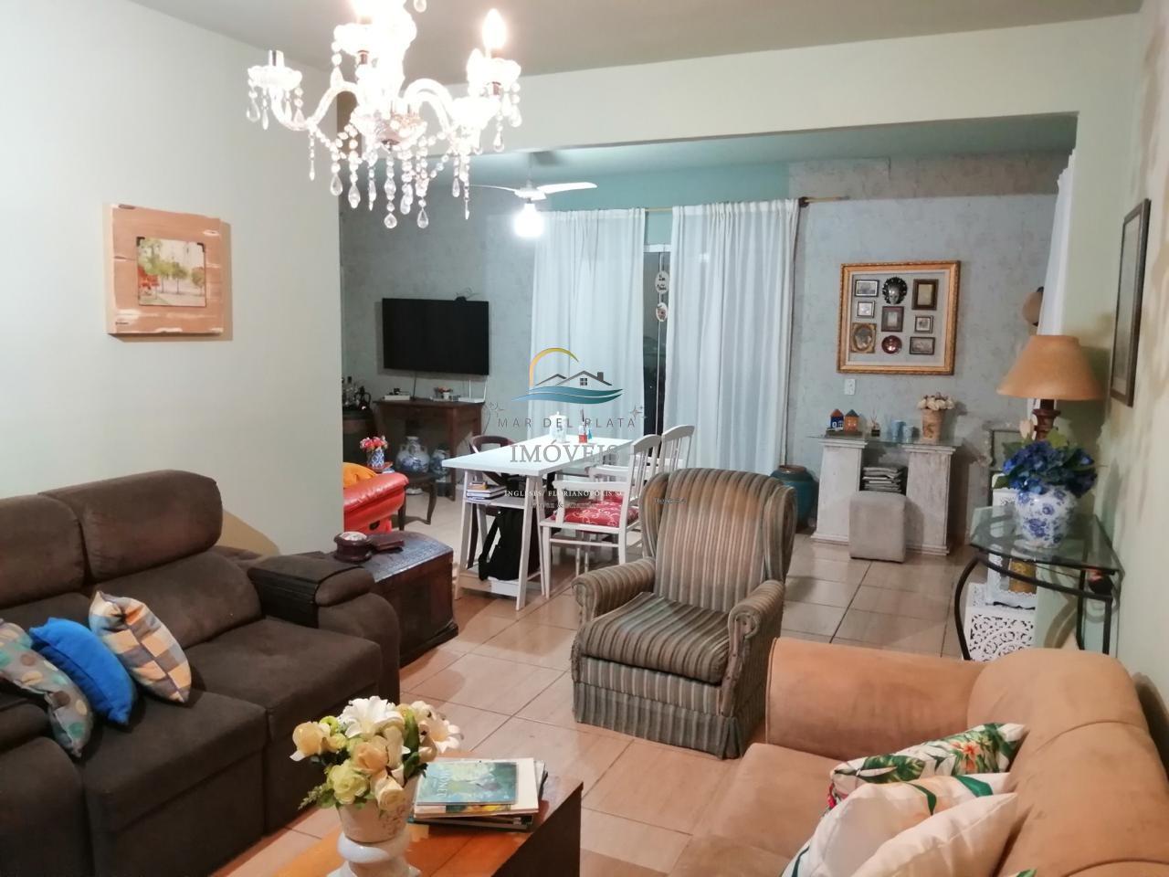 Casa à venda com 5 quartos, 220m² - Foto 13