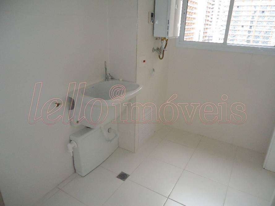 Apartamento para alugar com 3 quartos, 135m² - Foto 9
