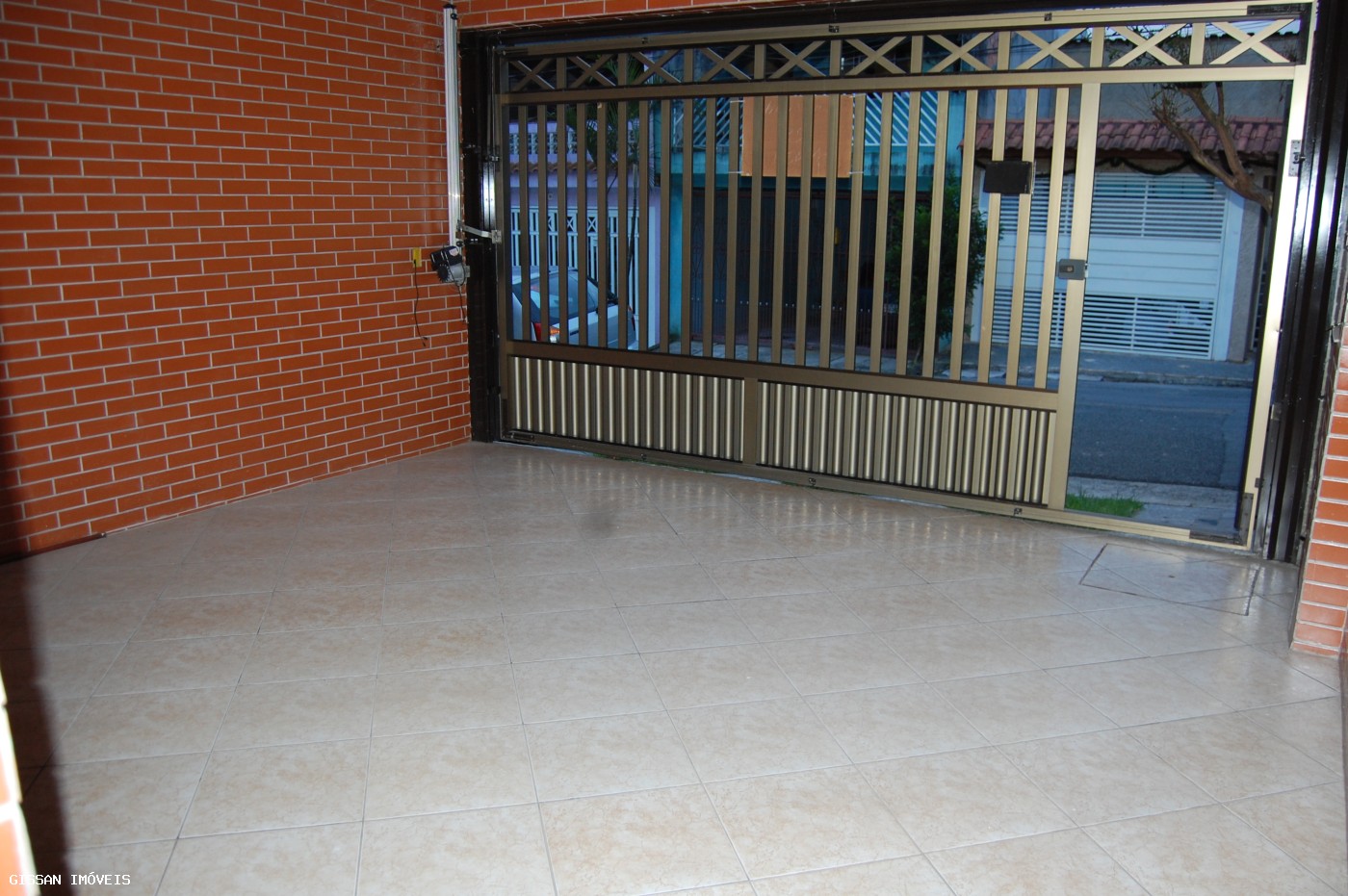 Casa à venda com 2 quartos, 125m² - Foto 3