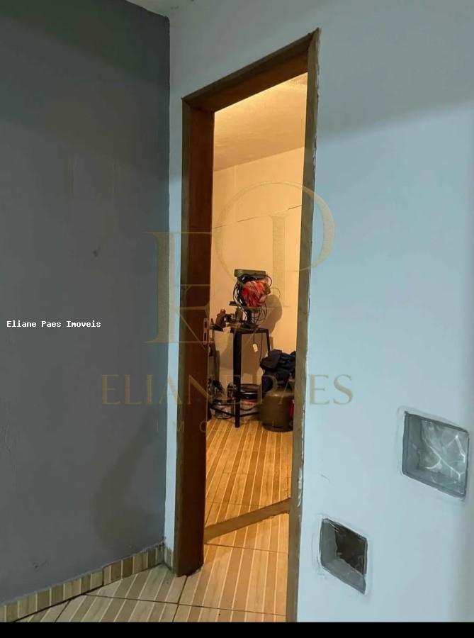 Casa à venda com 3 quartos, 200m² - Foto 16